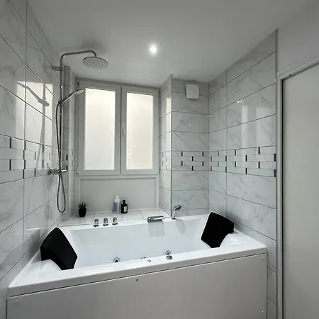Alicante, Un Magnifique Studio De Luxe Reims Exterior photo